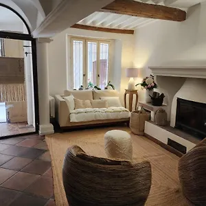https://la-belle-histoire.fr-provencehotel.com