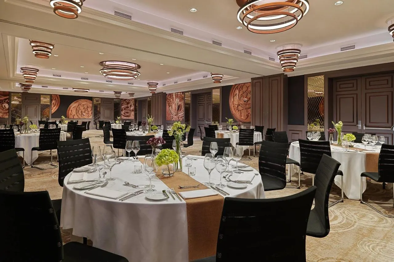 Hamburg Marriott Hotel 5*,